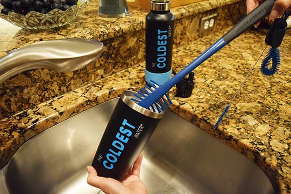 How to clean a insulated water bottle